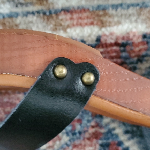 Cushionaire Platform Sandals - Picture 4 of 7